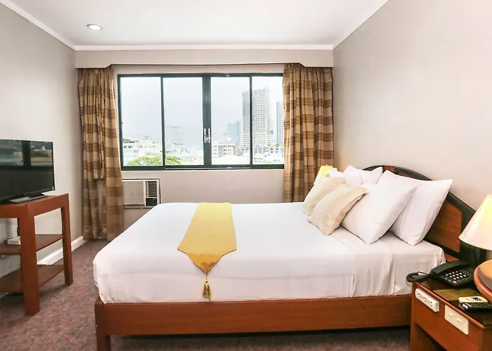 Plaza - ホテル