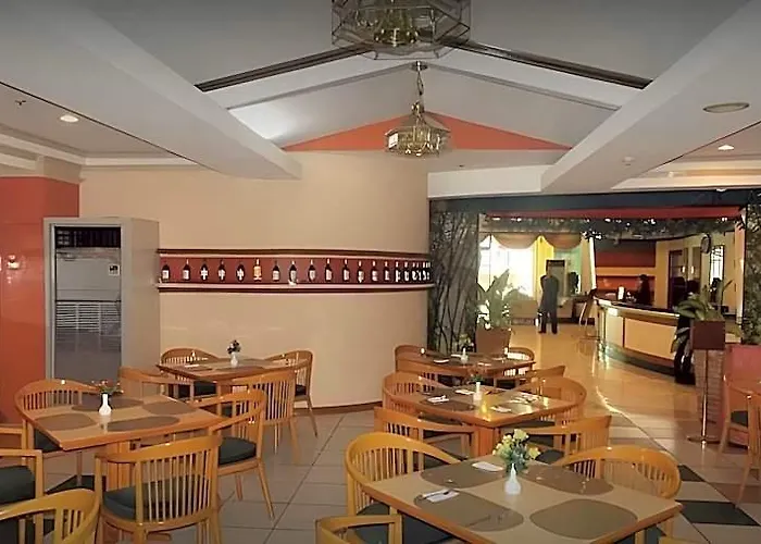 Hotell Plaza - 3*