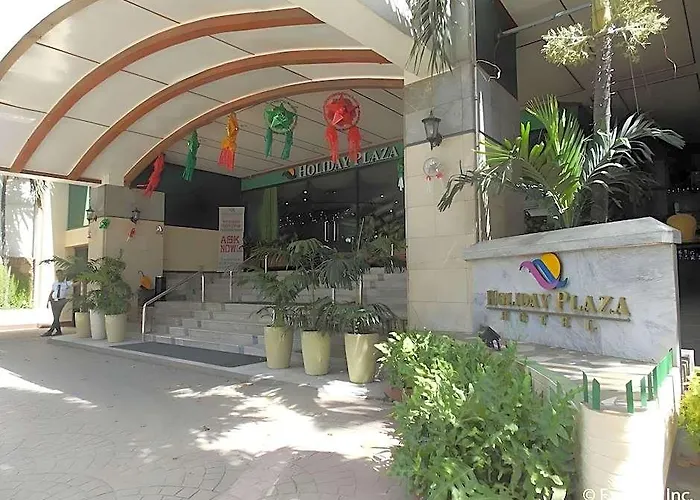 Hotell Plaza - 3*